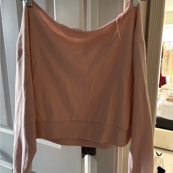 Garage Soft Pink Off-Shoulder Cropped Sweater - Picture 6 of 6
